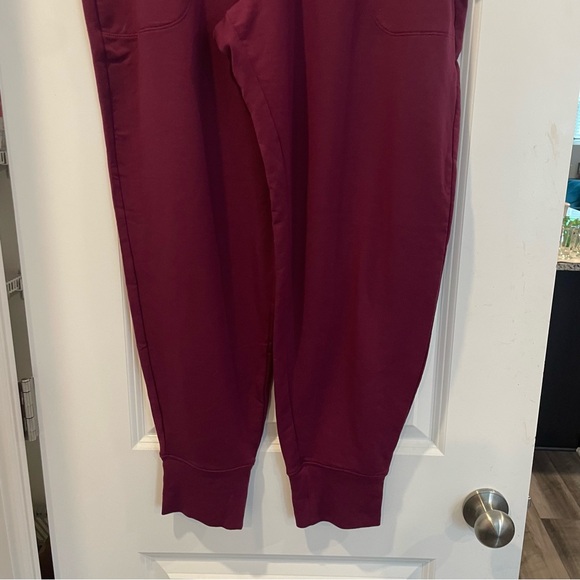 Athleta wine red Coaster Luce Jogger pants Women XL NWT - Picture 4 of 10